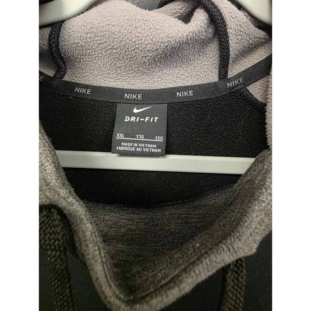 Black Nike 106